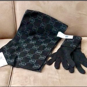 Michael Kors scarf set NWT
